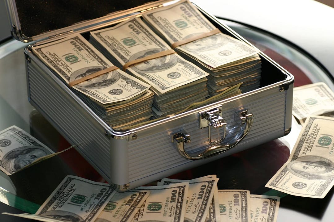 New Report Highlights Growing Wealth Gap in America 1 pexels pixabay 259027
