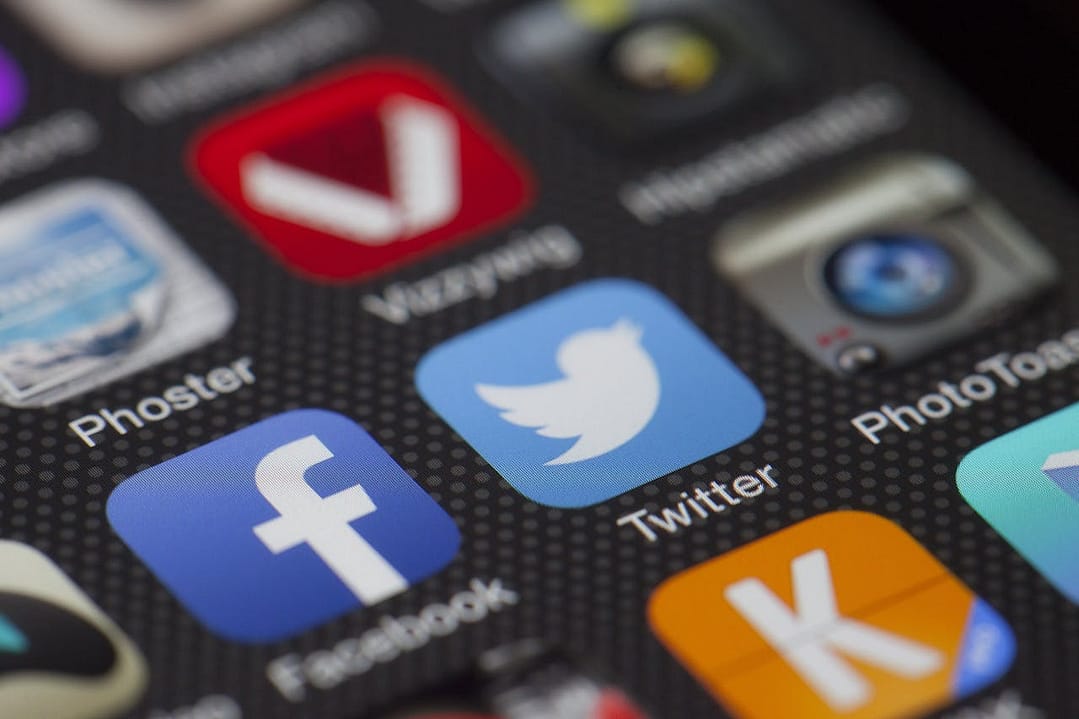 New Study Reveals Effects of Social Media on Mental Health 1 pexels pixabay 267389